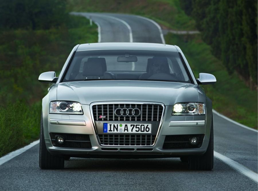  Audi S8 (D3) 2005 года  (WW) (фото 35 из 61)